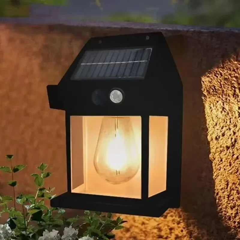 Zewnętrzna solarna lampa ścien – Outdoor Power Outlet Weatherproof recenzja i cena